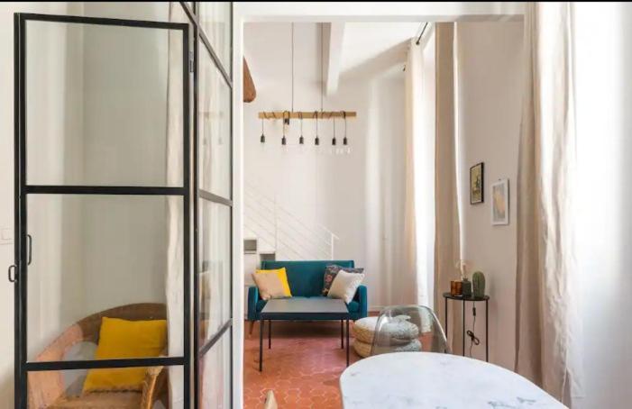 Appartement Authentique Situe En Plein Centre D'Antibes Eksteriør bilde